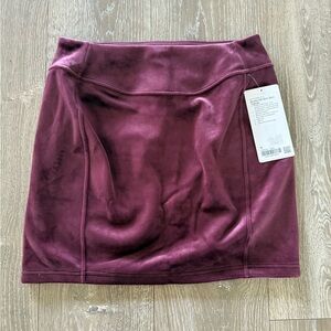 Lululemon Scuba High-Rise Mini Skirt *Velvet Garnet